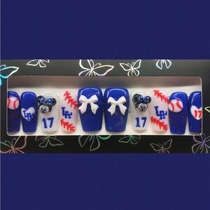 Dodgers Disney press on nails!
